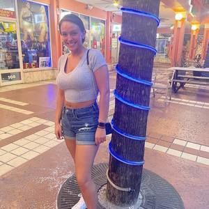 Meet your Posher, Lindsay